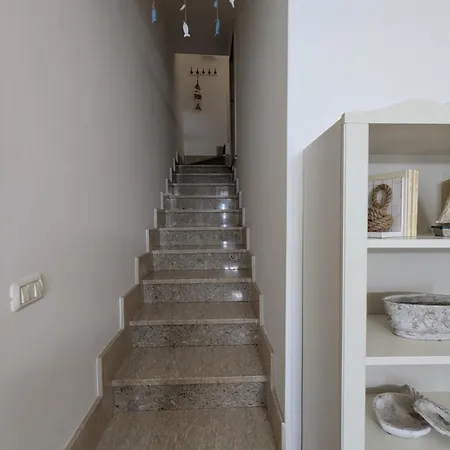 Libeccio House-relax E Stile A Due Passi Dal Mare بيت للعطل *