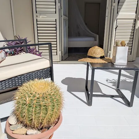 Libeccio House-relax E Stile A Due Passi Dal Mare * أفولا